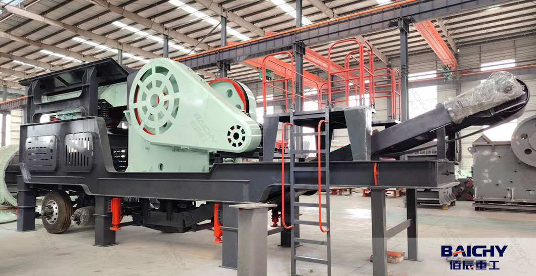 Mobile-Jaw-Crushers-for-Aggregate-Production-Plant-02.jpg