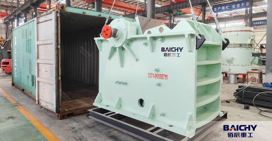 jaw-crusher-PE600X900-loading-to-Africa-01.jpg