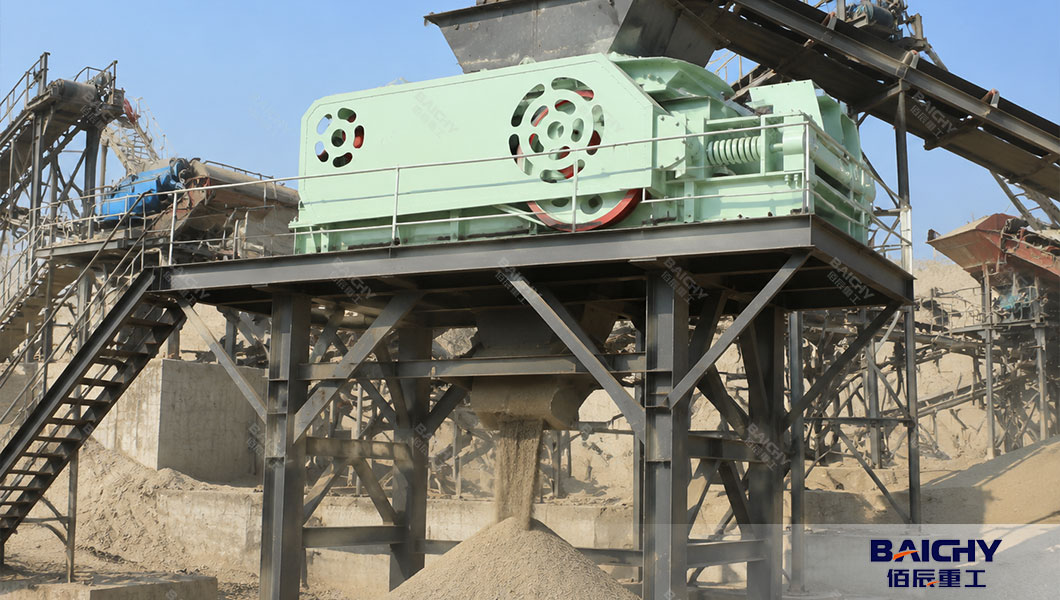 Double-Smooth-Roller-Crusher-For-2-4mm-Sand-02.jpg
